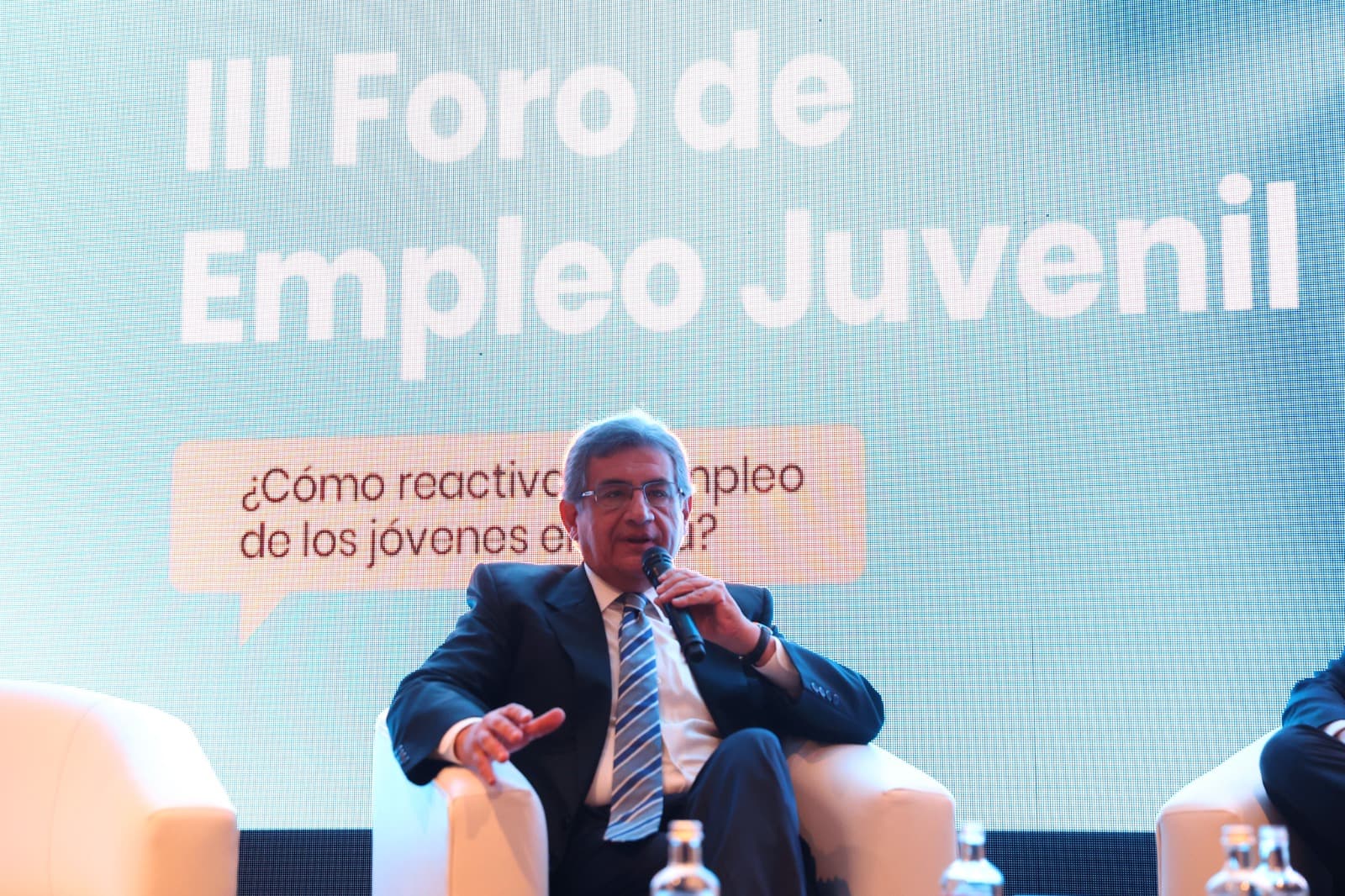 Ministro Juan Sheput: Gobierno impulsa cambios para acelerar el acceso de los jóvenes al empleo formal